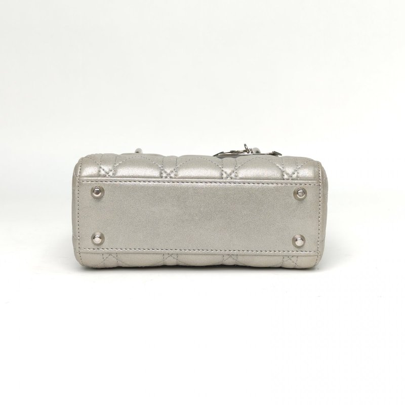 DIOR Lady戴妃包三格灰色科技皮銀扣2016肩背包-4