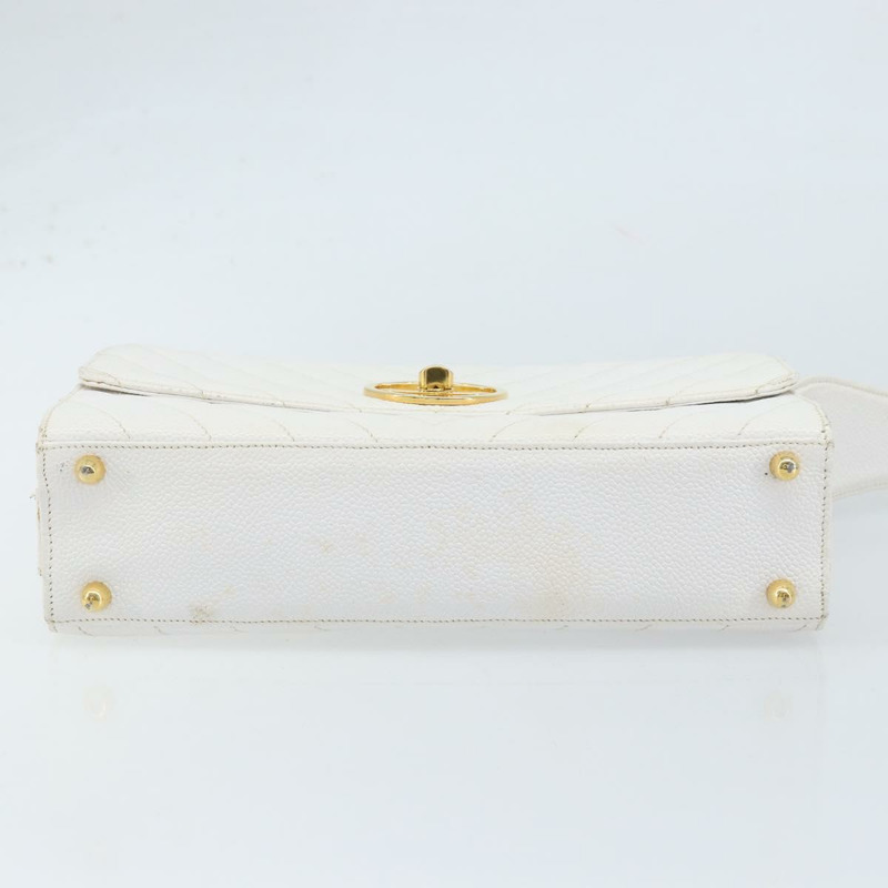 【日本直送】香奈兒 V 字縫線肩背包，魚子醬紋白金雙 C 標誌，正品編號 173438V-4