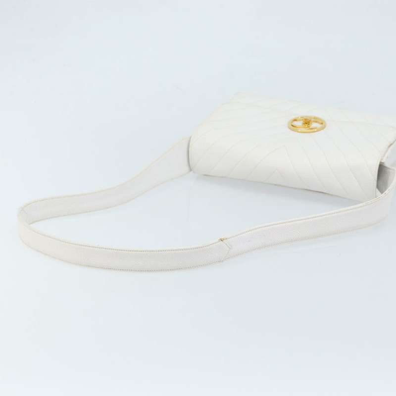 【日本直送】香奈兒 V 字縫線肩背包，魚子醬紋白金雙 C 標誌，正品編號 173438V-6