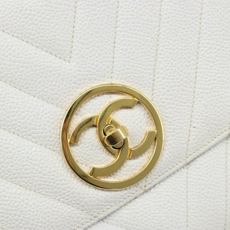 【日本直送】香奈兒 V 字縫線肩背包，魚子醬紋白金雙 C 標誌，正品編號 173438V-19