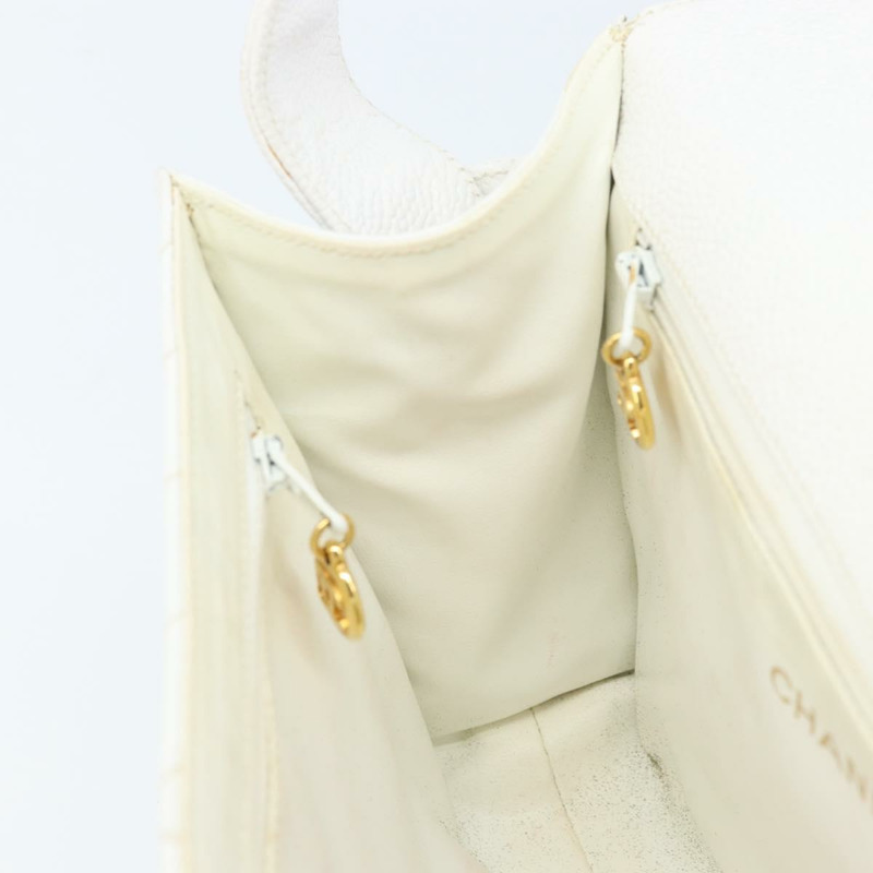 【日本直送】香奈兒 V 字縫線肩背包，魚子醬紋白金雙 C 標誌，正品編號 173438V-25
