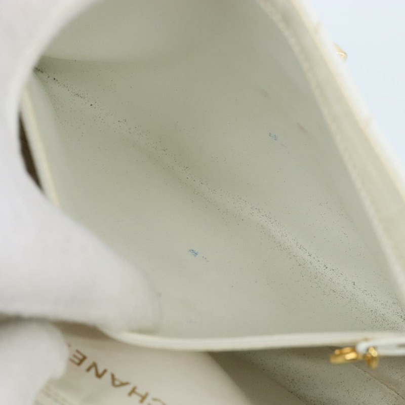 【日本直送】香奈兒 V 字縫線肩背包，魚子醬紋白金雙 C 標誌，正品編號 173438V-28