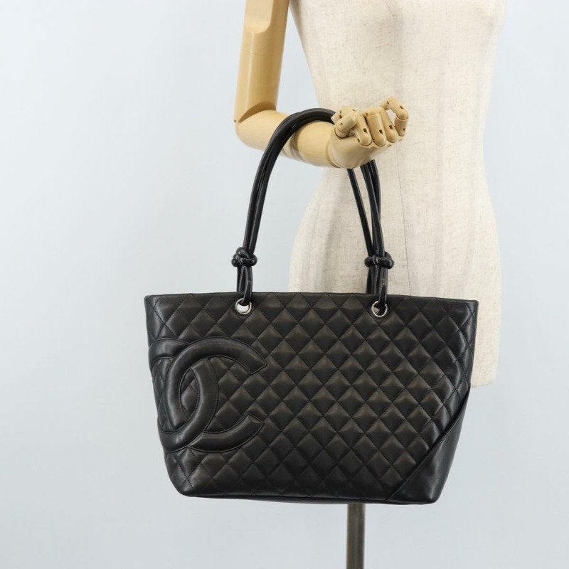 【日本直送】香奈兒 Cambon 系列絎縫托特包，羊皮材質，黑色銀色雙C標誌，正品編號 173305SAM-21