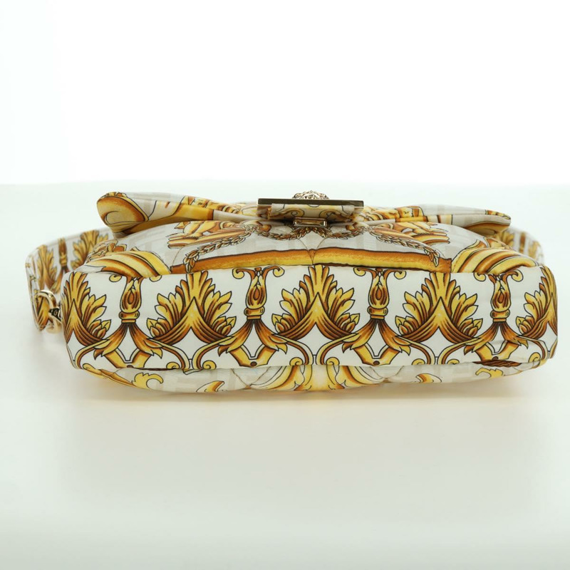 【日本直送】FENDI Zucca 帆布 Fenderche VERSACE Mamma Baguette 包款白色正品 173367SAM-4