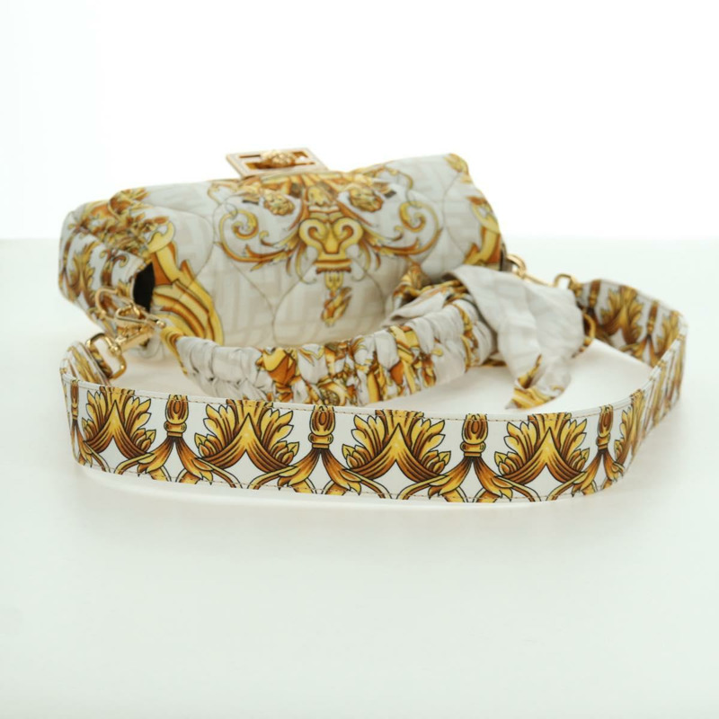 【日本直送】FENDI Zucca 帆布 Fenderche VERSACE Mamma Baguette 包款白色正品 173367SAM-7