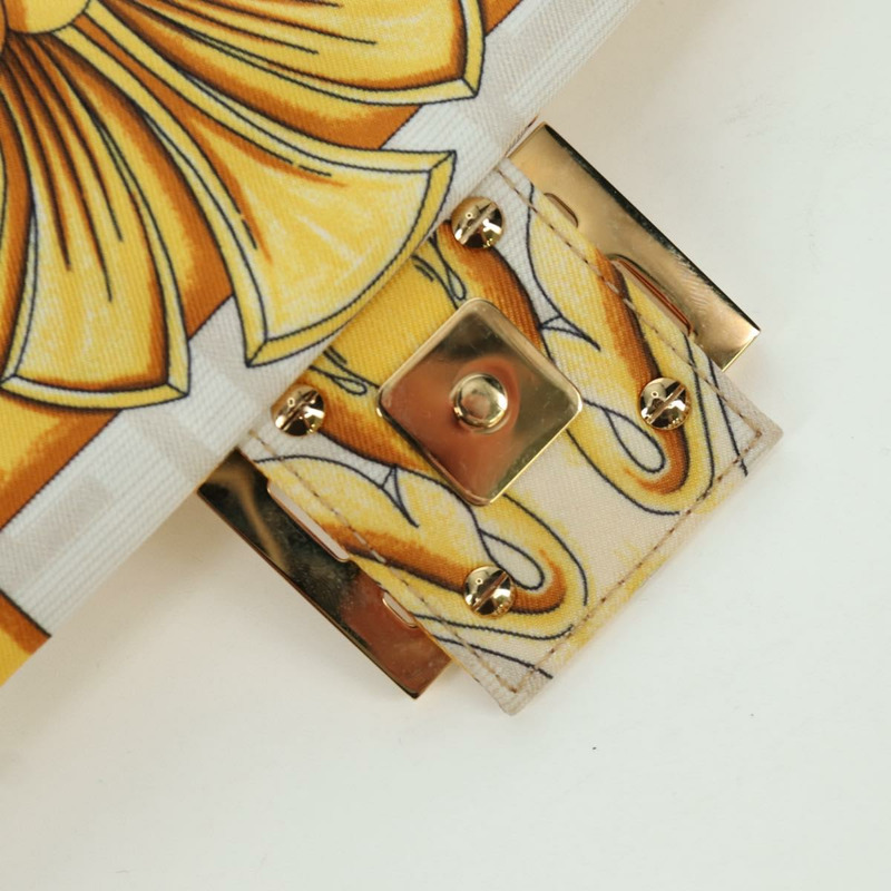 【日本直送】FENDI Zucca 帆布 Fenderche VERSACE Mamma Baguette 包款白色正品 173367SAM-9