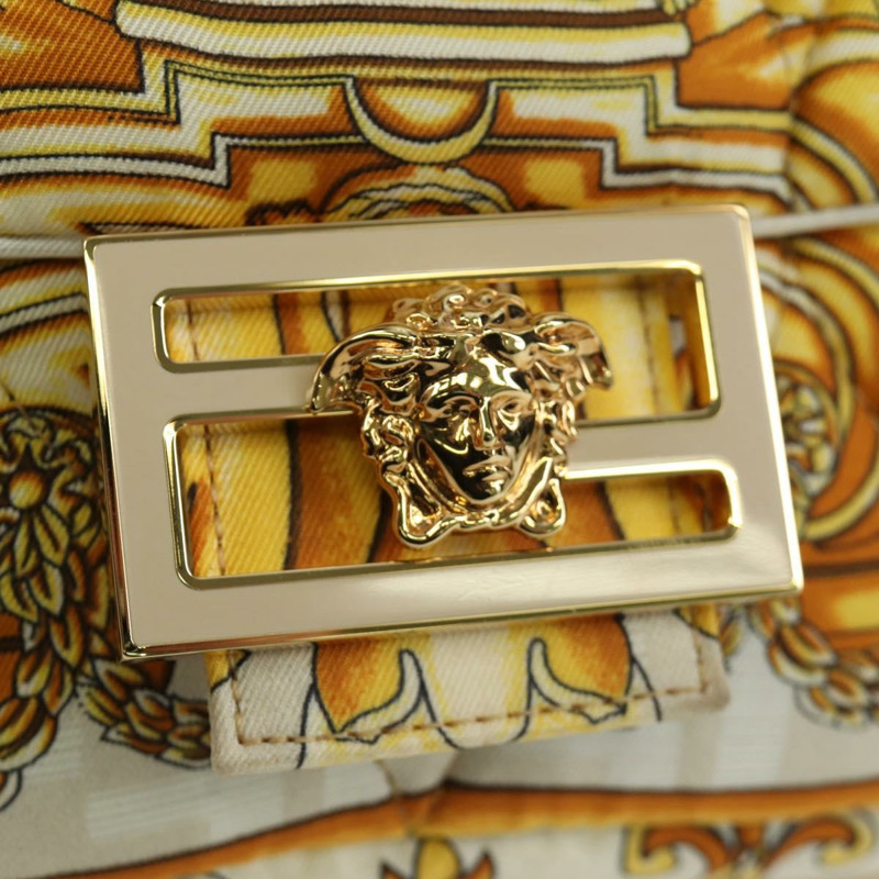 【日本直送】FENDI Zucca 帆布 Fenderche VERSACE Mamma Baguette 包款白色正品 173367SAM-19