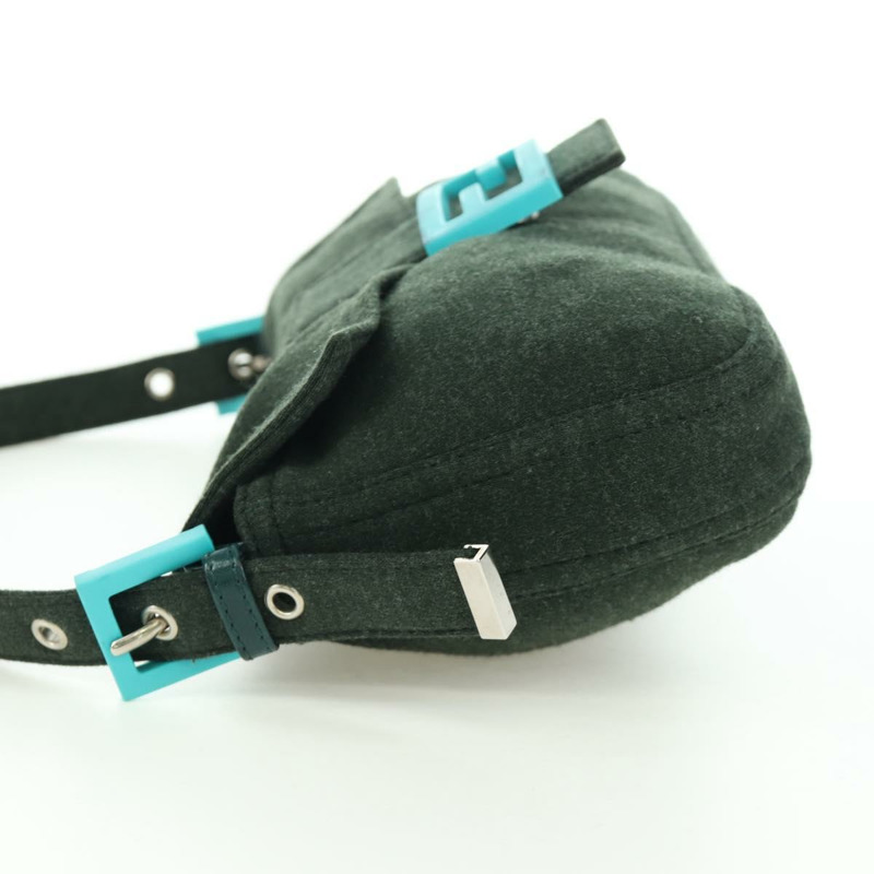 【日本直送】FENDI Mamma Baguette 肩背包 針織綠 銀色 正品 am11047V-2