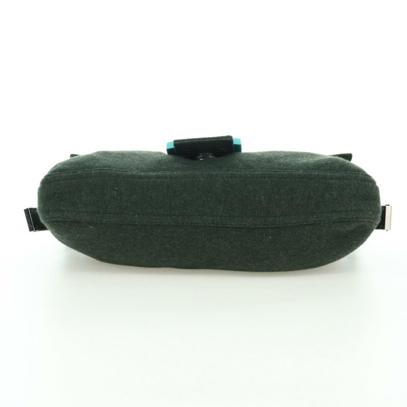 【日本直送】FENDI Mamma Baguette 肩背包 針織綠 銀色 正品 am11047V-4