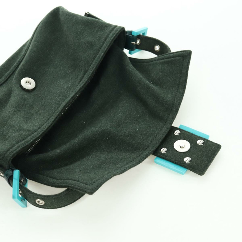 【日本直送】FENDI Mamma Baguette 肩背包 針織綠 銀色 正品 am11047V-18