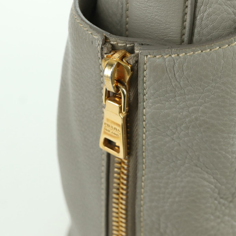【日本直送】PRADA 灰色金色皮革肩背包 正品 ARZ570V-7