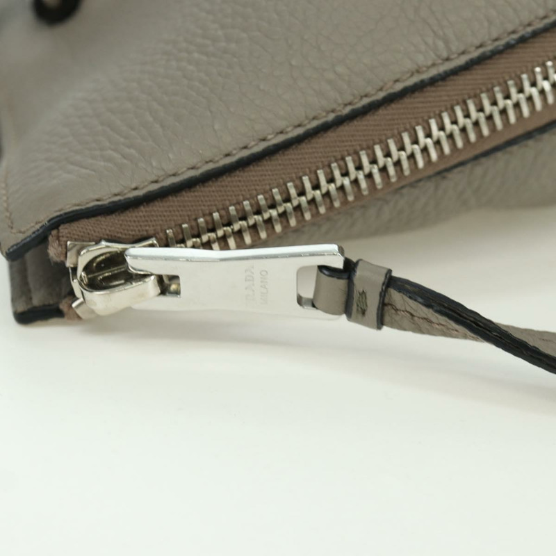 【日本直送】PRADA 灰色銀色皮革手提包 正品 ARZ581V-18