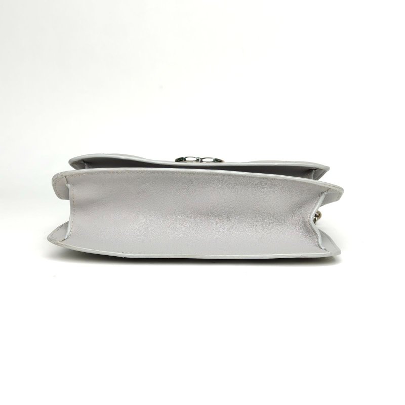 CHANEL 古巴扣菱格紋手提郵差包灰色羊皮25開銀扣肩背包-4