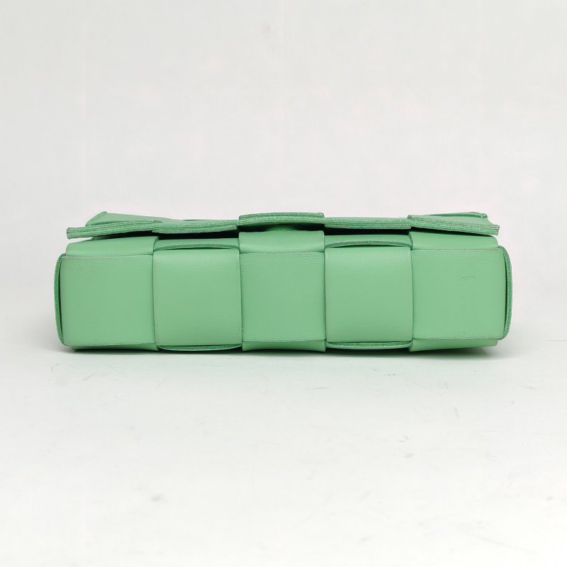 BOTTEGA VENETA 綠色羊皮Cassette19斜挎包肩背包-4