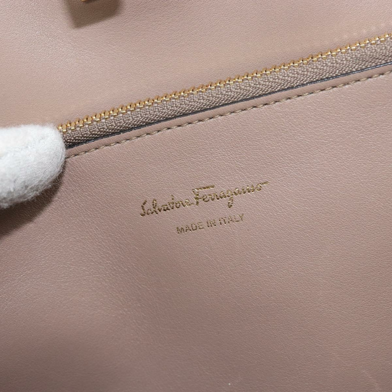 【日本直送】Salvatore Ferragamo Gancini Studio 皮革雙肩包 粉金配色 正品 gh1912-18