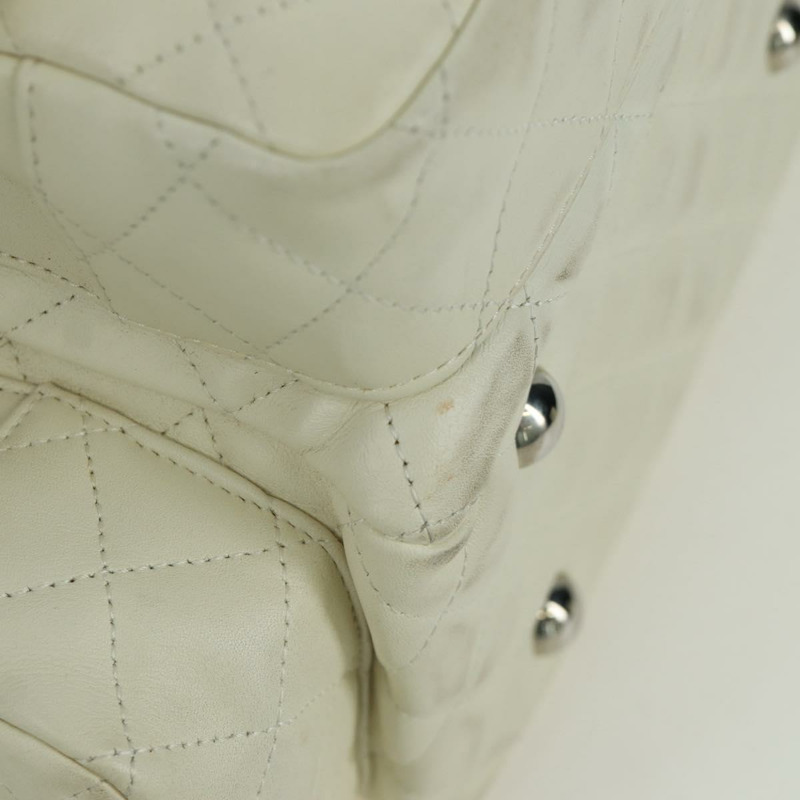 【日本直送】香奈兒 Cambon 系列絎縫手提包，白色銀色雙C標誌皮革，正品 ARZ785SAM-15