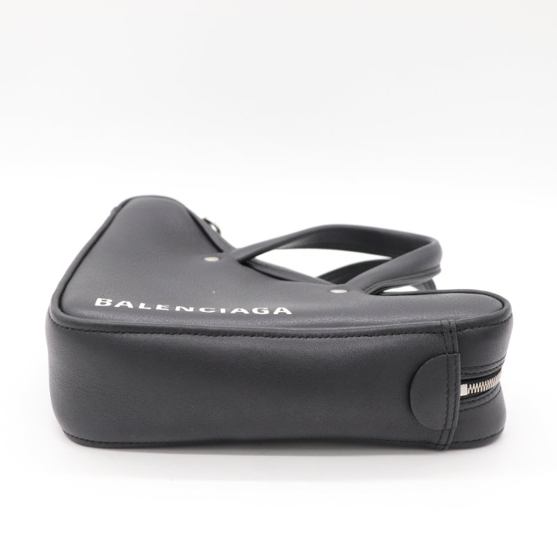 Balenciaga 巴黎世家 黑色 三角手提包-3