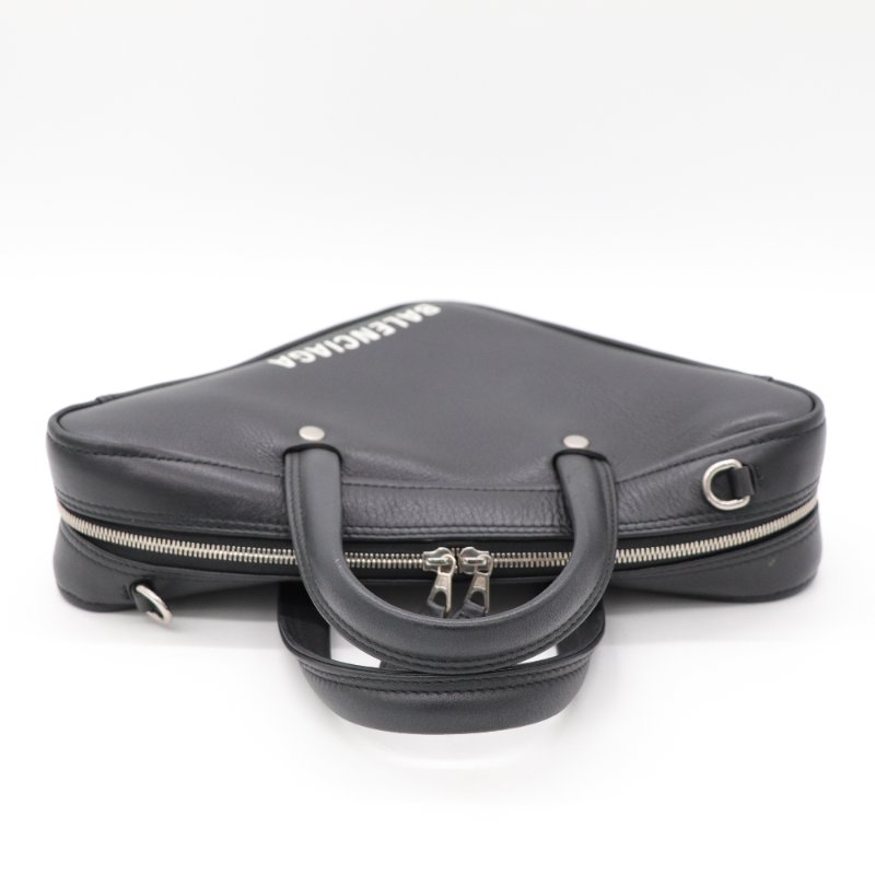 Balenciaga 巴黎世家 黑色 三角手提包-5