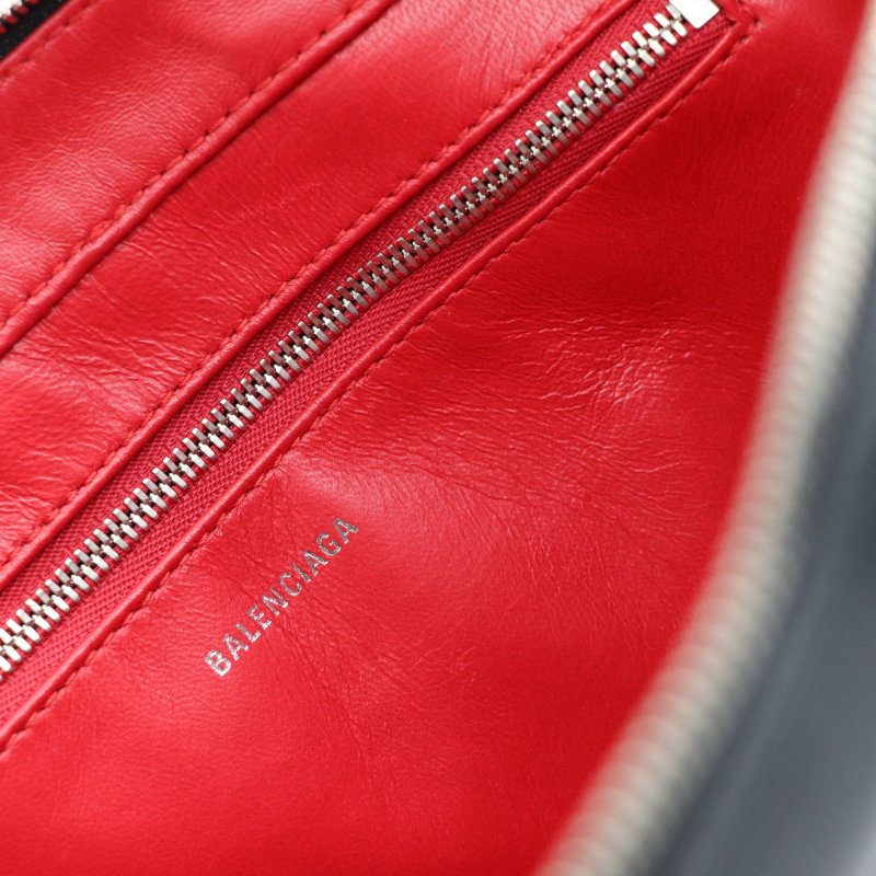 Balenciaga 巴黎世家 黑色 三角手提包-12