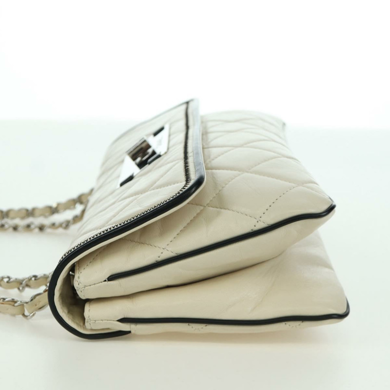 【日本直送】香奈兒 Chain Matelasse 2.55 單肩包，羊皮材質，象牙色，CC 標誌，正品 YKZ599SAV-2