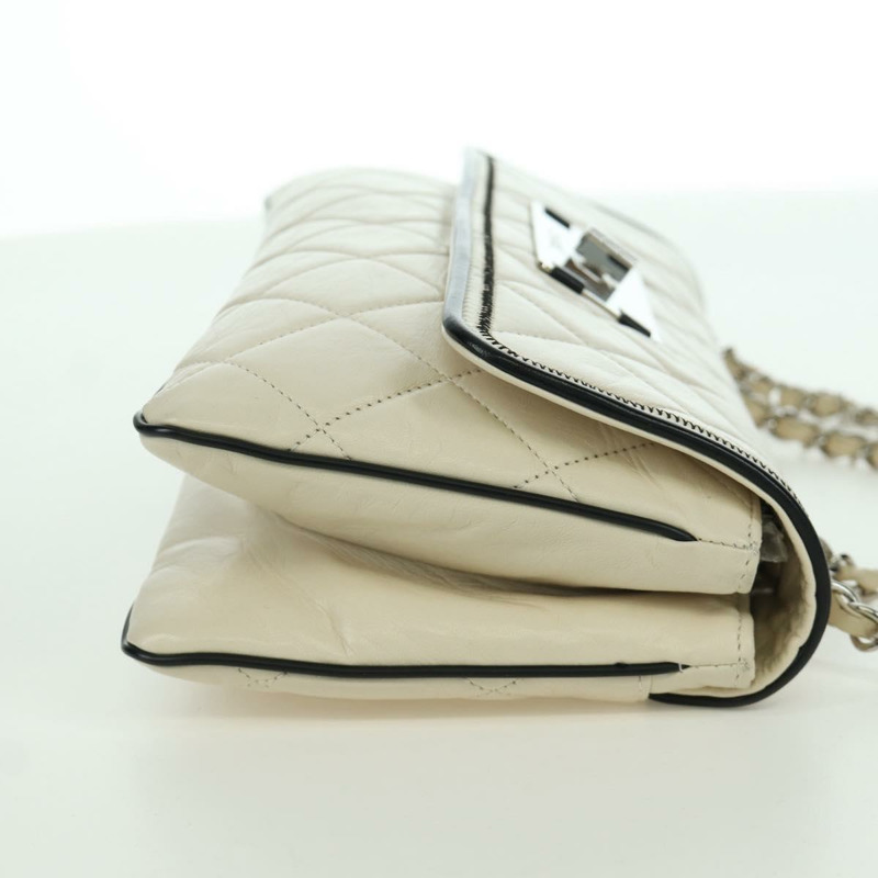 【日本直送】香奈兒 Chain Matelasse 2.55 單肩包，羊皮材質，象牙色，CC 標誌，正品 YKZ599SAV-3