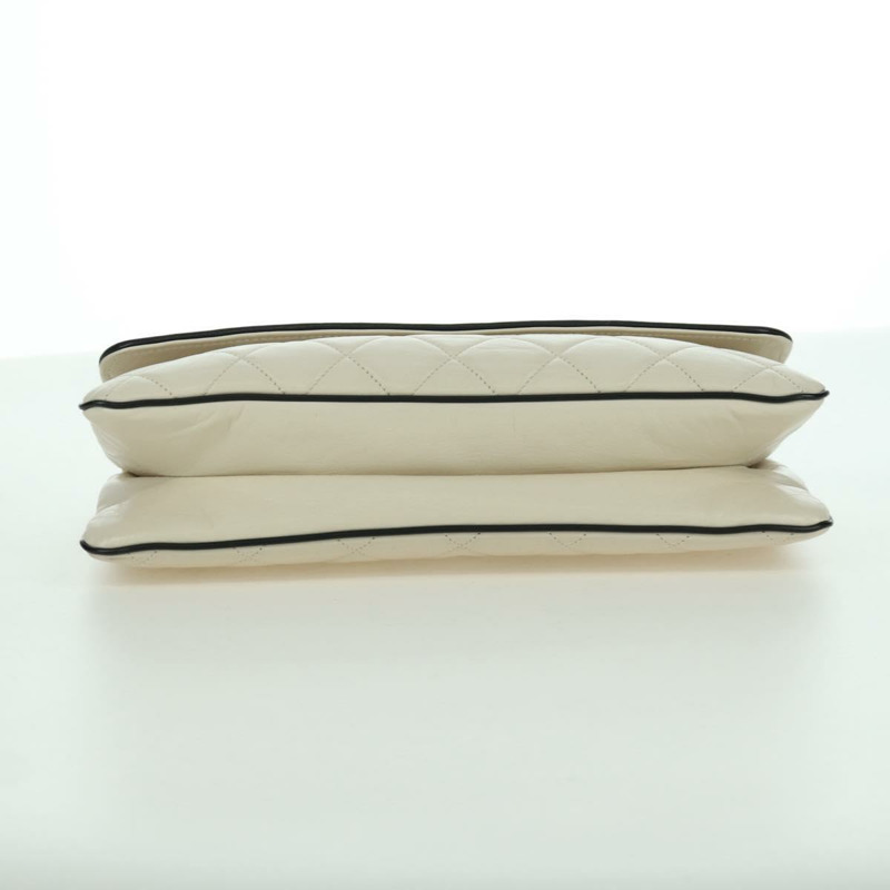 【日本直送】香奈兒 Chain Matelasse 2.55 單肩包，羊皮材質，象牙色，CC 標誌，正品 YKZ599SAV-4