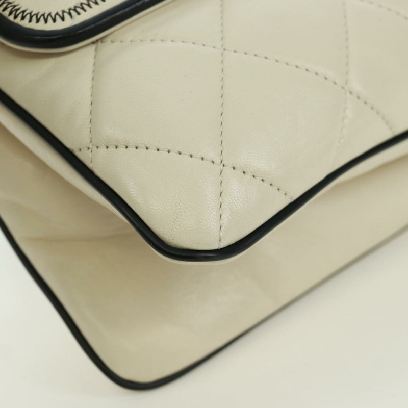 【日本直送】香奈兒 Chain Matelasse 2.55 單肩包，羊皮材質，象牙色，CC 標誌，正品 YKZ599SAV-14