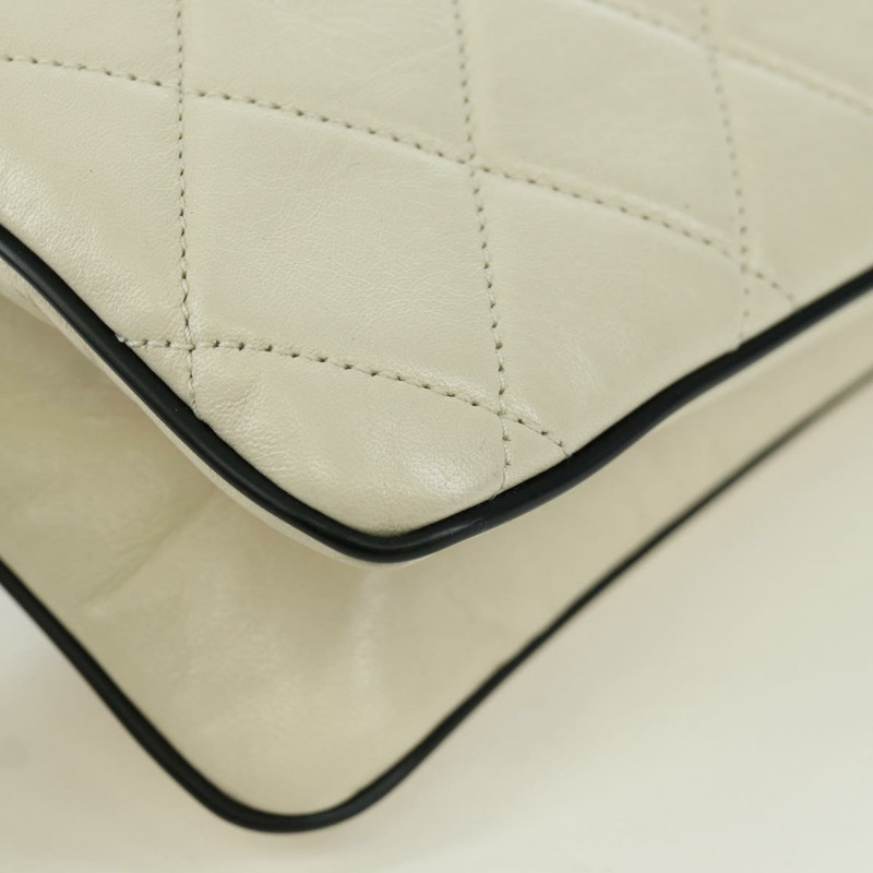 【日本直送】香奈兒 Chain Matelasse 2.55 單肩包，羊皮材質，象牙色，CC 標誌，正品 YKZ599SAV-16