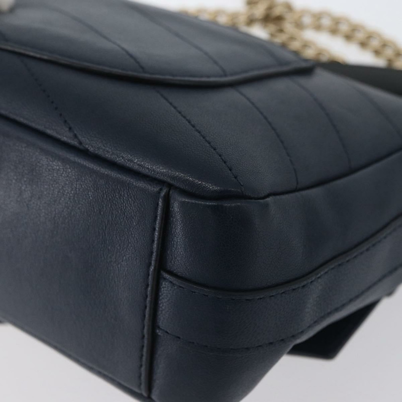 【日本直送】香奈兒 V 字縫線鏈條單肩背包 皮革 金色 海軍藍 CC 正品 ka3335SAM-19