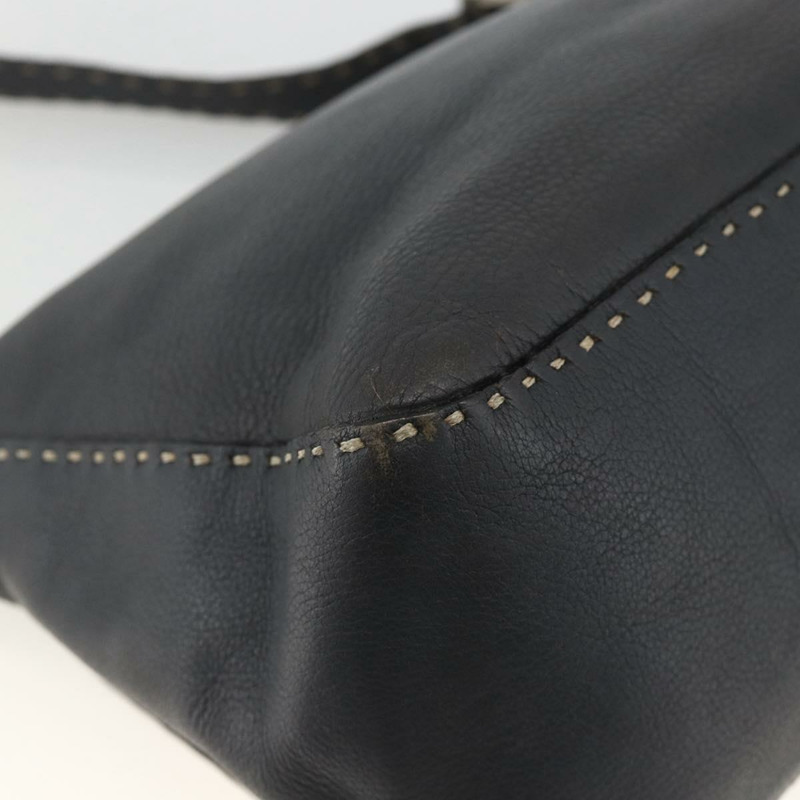 【日本直送】FENDI Selleria Mamma Baguette 手提包，皮革材質，銀色/炭灰色，正品 BAZ530A-17