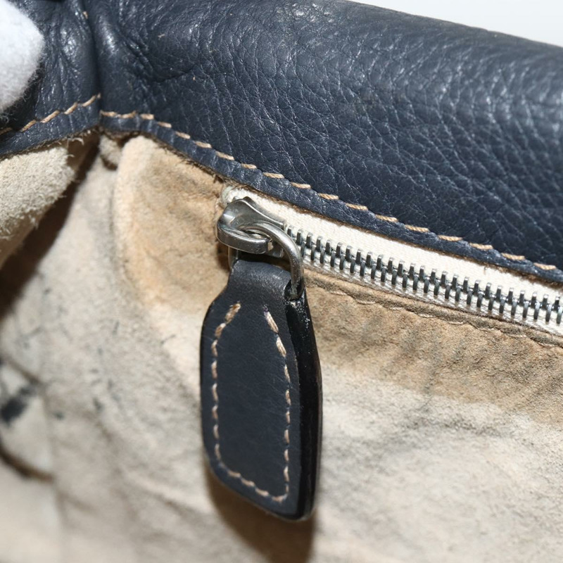 【日本直送】FENDI Selleria Mamma Baguette 手提包，皮革材質，銀色/炭灰色，正品 BAZ530A-22