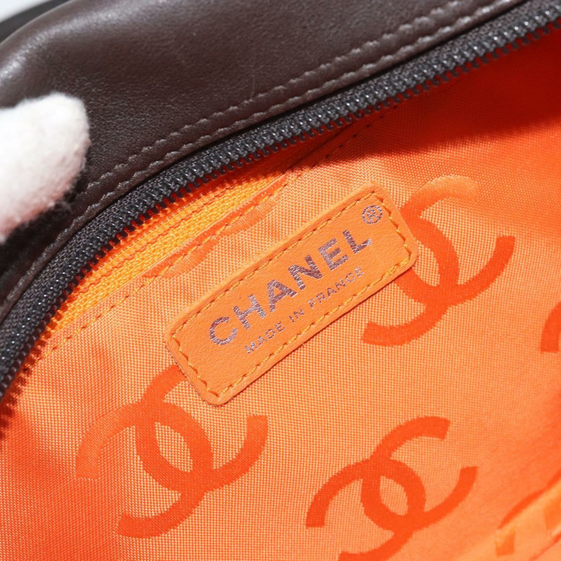 【日本直送】香奈兒 Cambon 系列絎縫肩背包，棕色銀色雙C標誌皮革，正品 AMZ516SAV-18