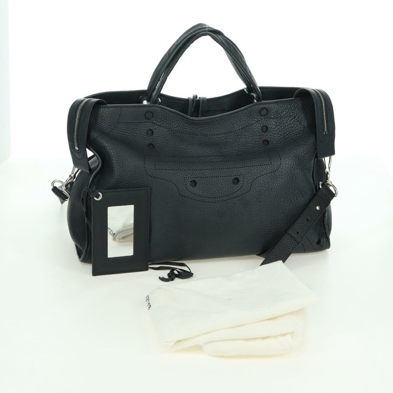 【日本直送】BALENCIAGA Blackout City 手提包，皮革材質，兩用款，黑色/銀色，443514 am11187SAM-11