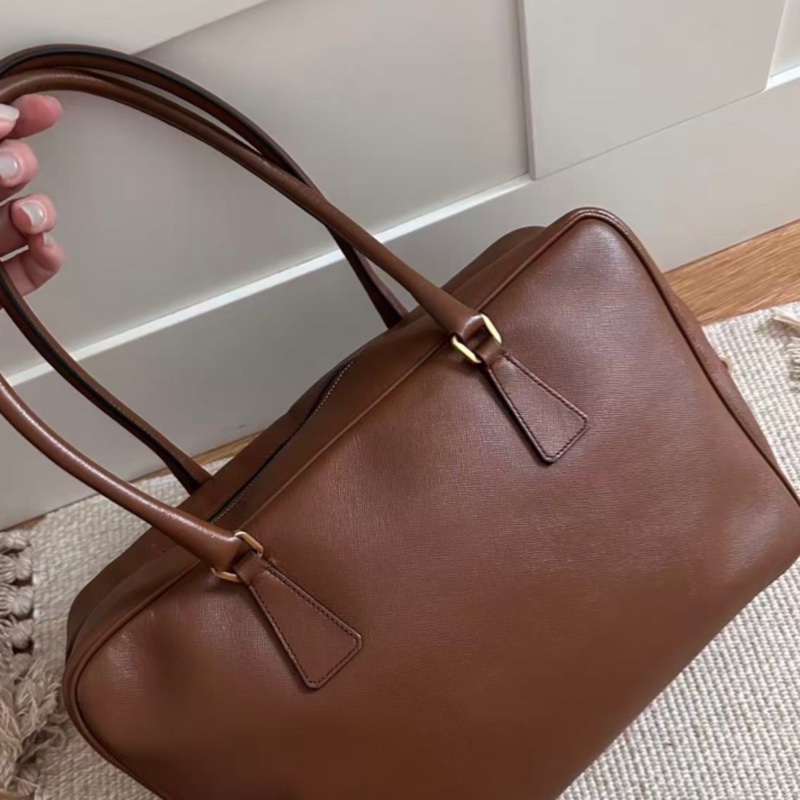 Prada • Plume 35 摩卡棕色-3