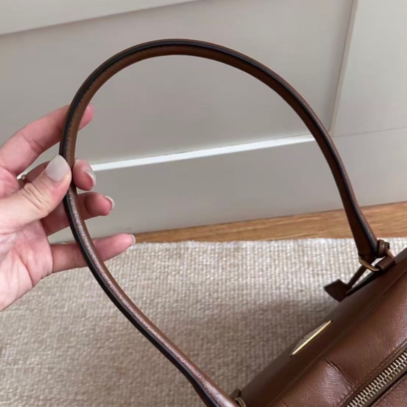 Prada • Plume 35 摩卡棕色-7