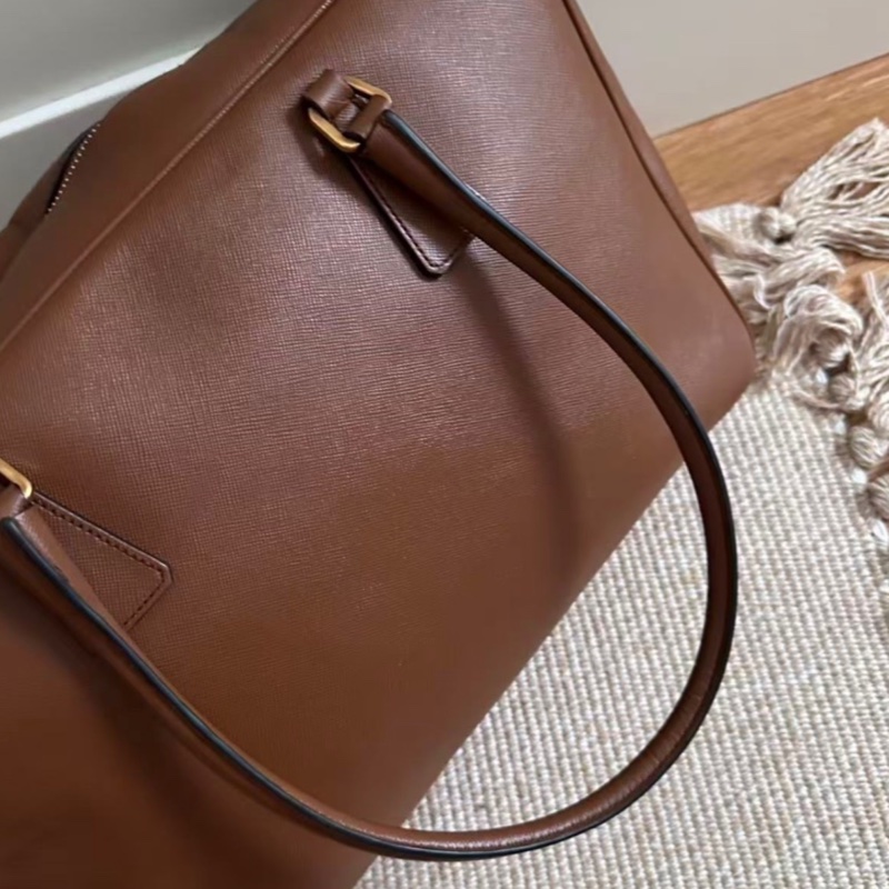 Prada • Plume 35 摩卡棕色-8