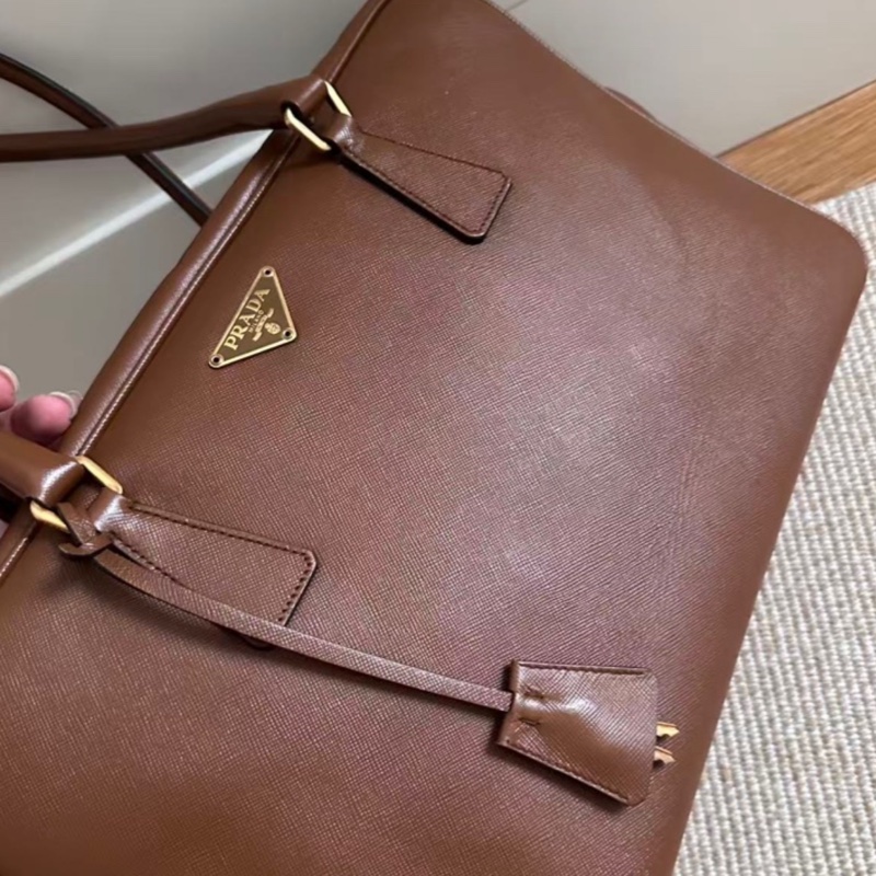 Prada • Plume 35 摩卡棕色-11