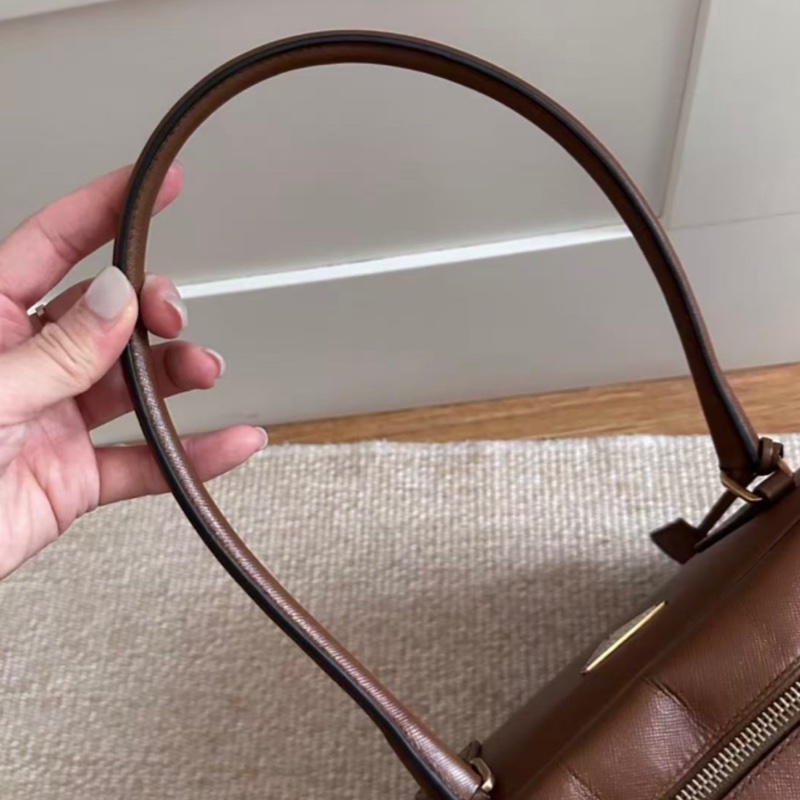 Prada • Plume 35 摩卡棕色-15