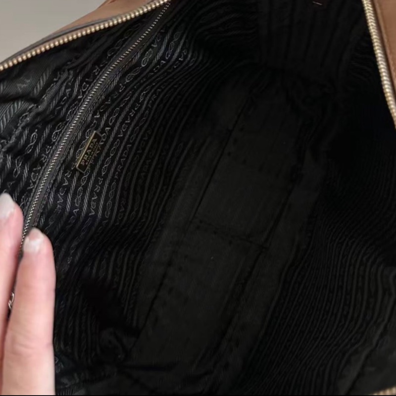 Prada • Plume 35 摩卡棕色-27