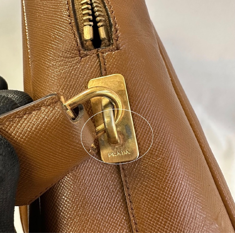 Prada • Plume 35 摩卡棕色-30