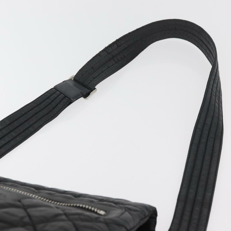 【日本直送】香奈兒 Cococoon 尼龍黑肩背包 CC Auth mr2250V-13