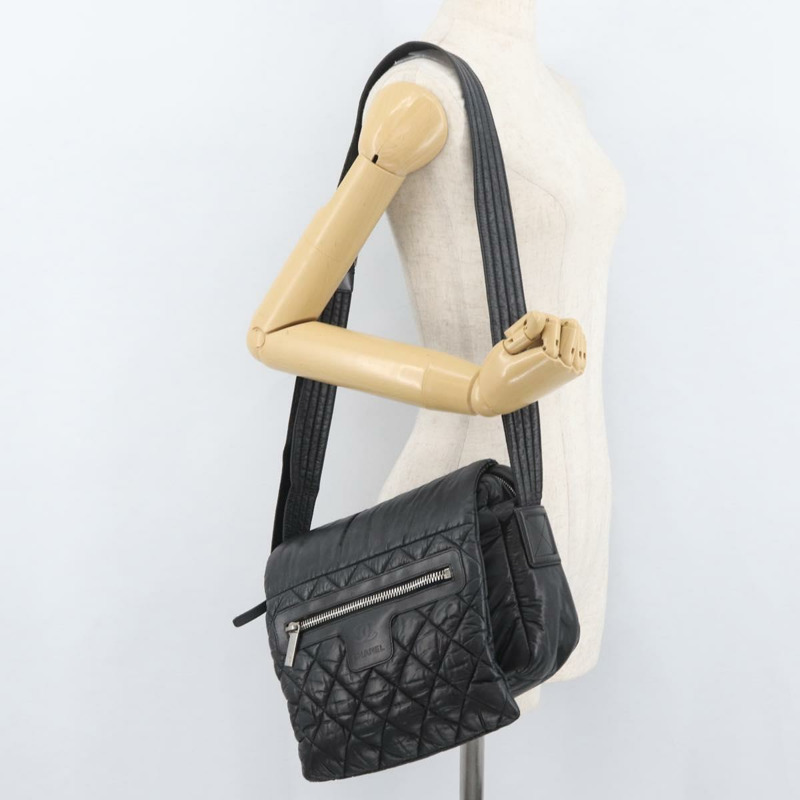 【日本直送】香奈兒 Cococoon 尼龍黑肩背包 CC Auth mr2250V-24