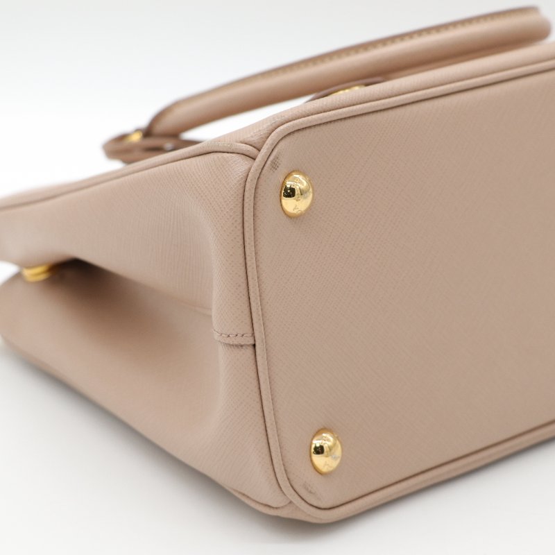 PRADA 奶茶色 斜背包-6