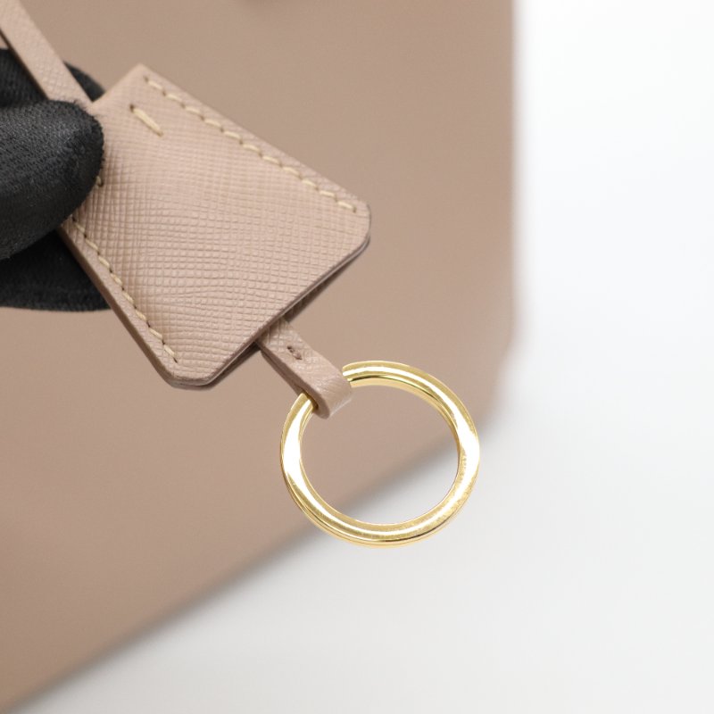 PRADA 奶茶色 斜背包-10