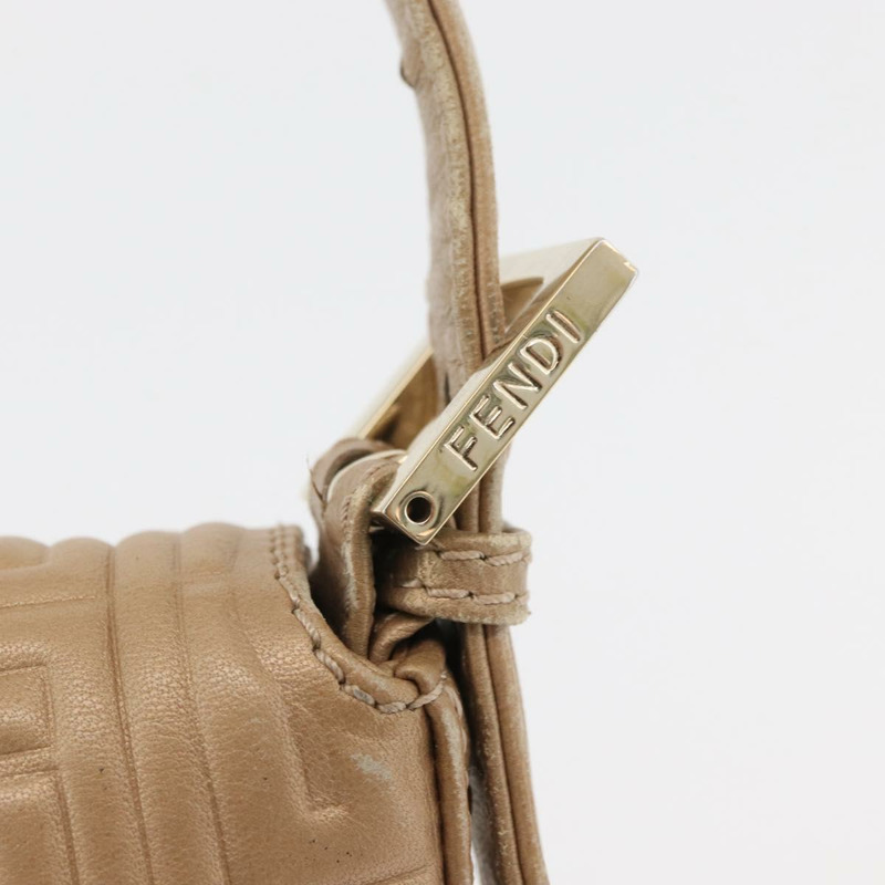 【日本直送】FENDI Mamma Baguette 肩背包 皮革 米色 金色 正品 BAZ786A-8