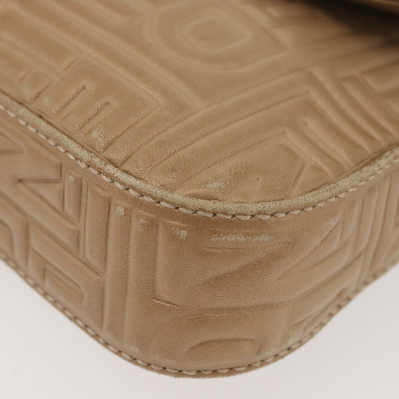 【日本直送】FENDI Mamma Baguette 肩背包 皮革 米色 金色 正品 BAZ786A-14