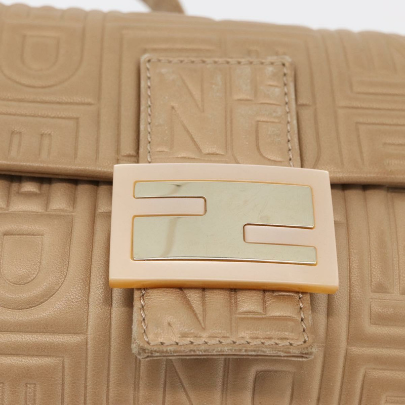 【日本直送】FENDI Mamma Baguette 肩背包 皮革 米色 金色 正品 BAZ786A-17