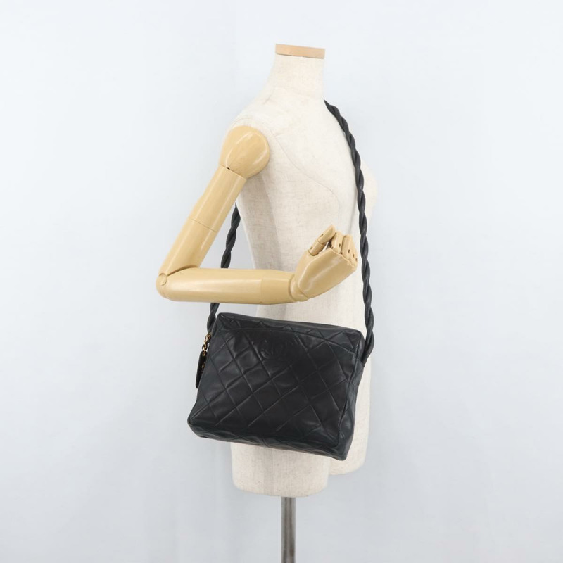 【日本直送】香奈兒羊皮黑色金色雙C標誌單背包 Auth 174360V-21