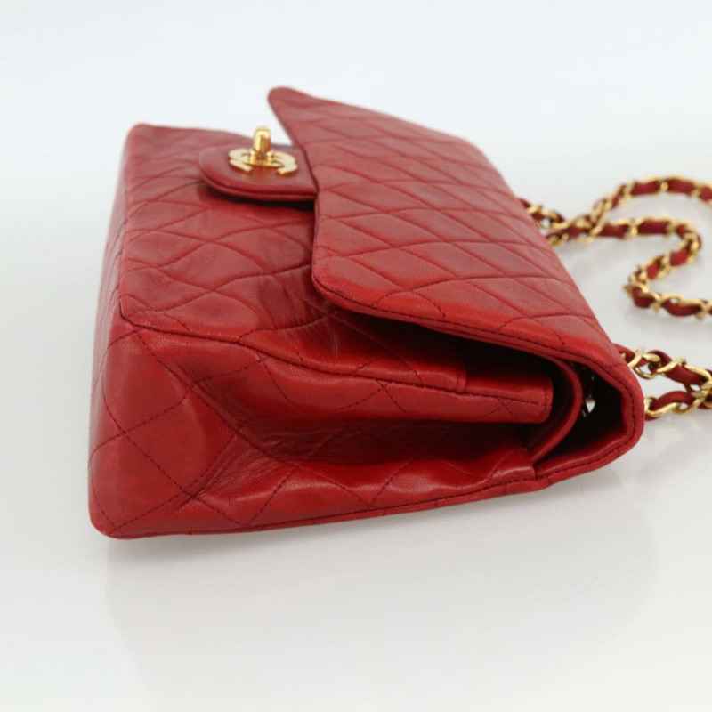 【日本直送】香奈兒 Matelasse 25 雙蓋鏈條包，羊皮材質，紅色，金色雙C標誌，正品編號 166269SAV-3