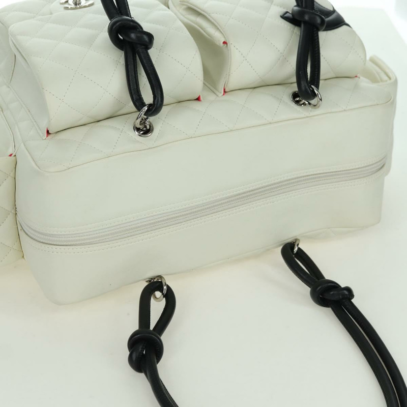 【日本直送】香奈兒 Cambon 系列絎縫手提包，白色銀色雙C標誌皮革，正品編號 YKZ964SAM-6